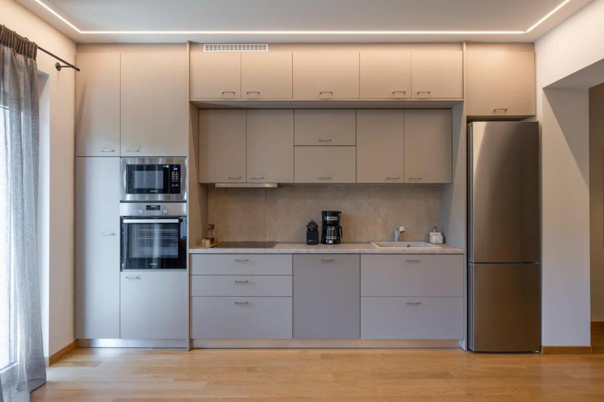 Apartment Touching Acropolis - Quiet & Elegant 1-bdr Athens