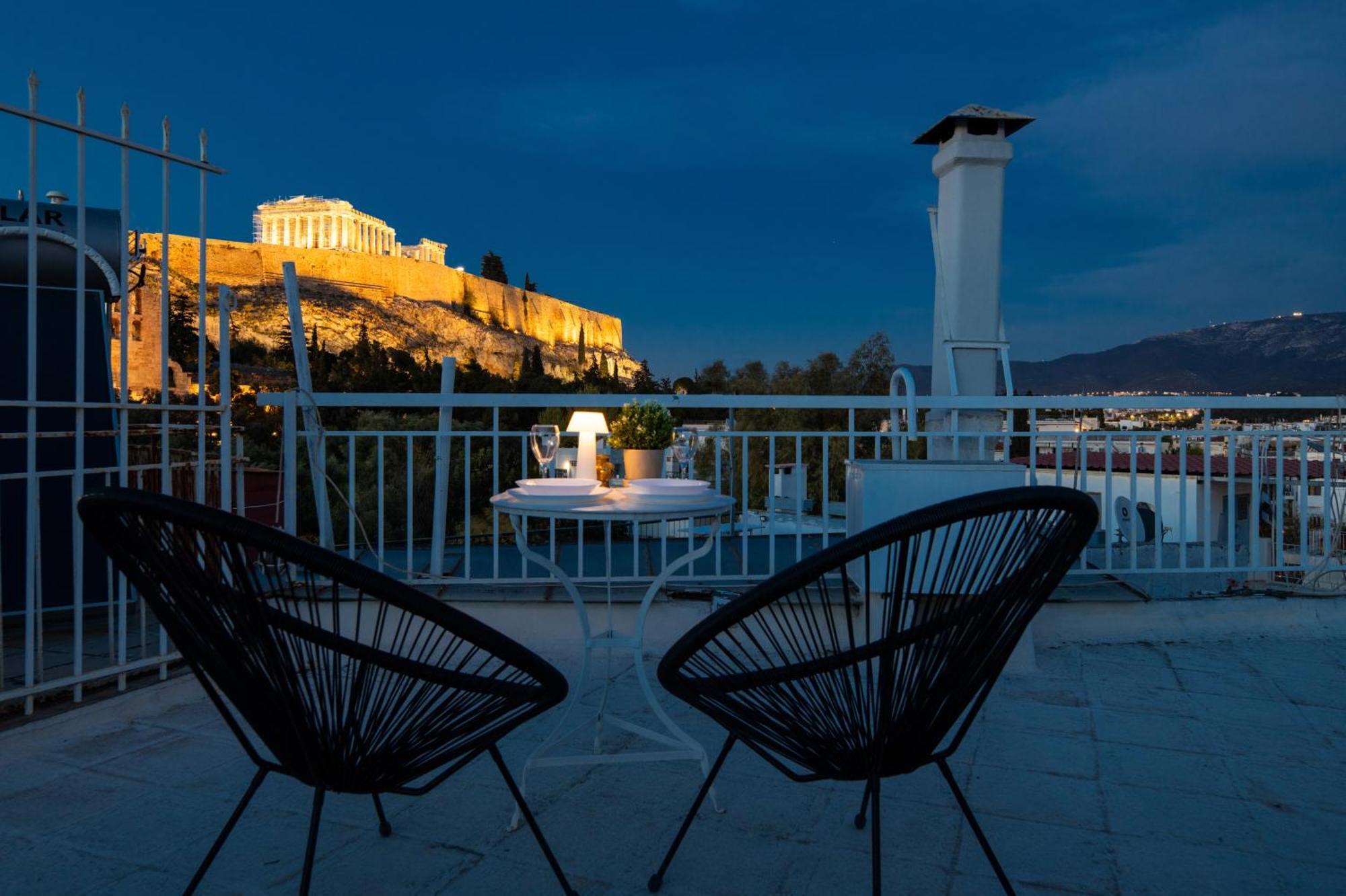 Touching Acropolis - Quiet & Elegant 1-bdr Apartment Athens