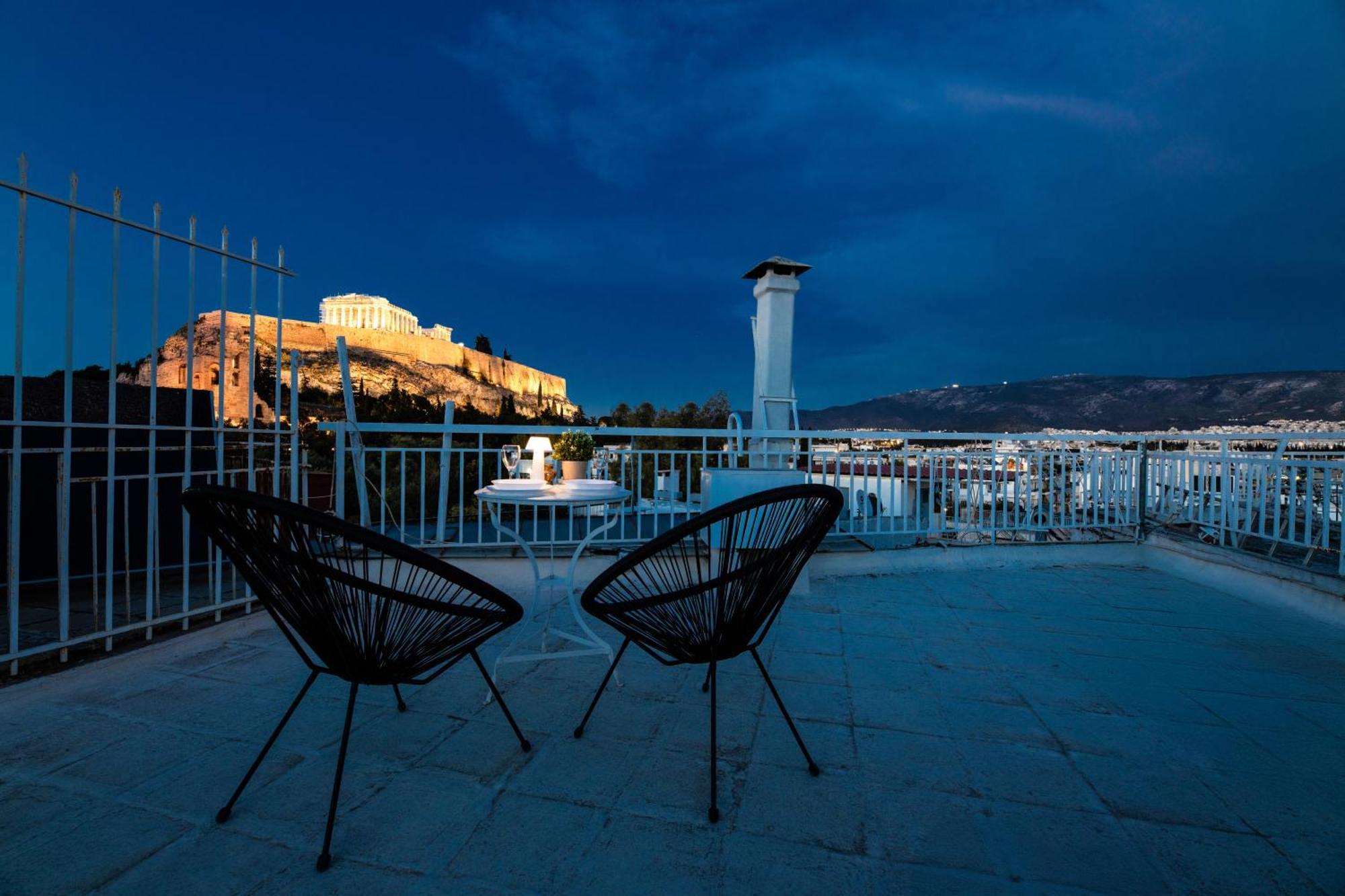 Apartment Touching Acropolis - Quiet & Elegant 1-bdr Athens